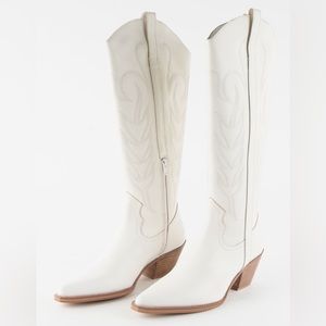 Coconuts by Matisse Agency Boots - White cowboy boots, in great shape! 8.5